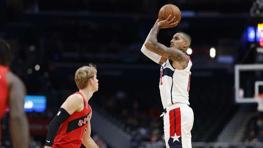 Kyle Kuzma Air Balled Four Shots in One Preseason Game vs. Raptors