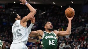 Bucks Celebrate Giannis Antetokounmpo's 20,000th Career Point With Heartwarming Video