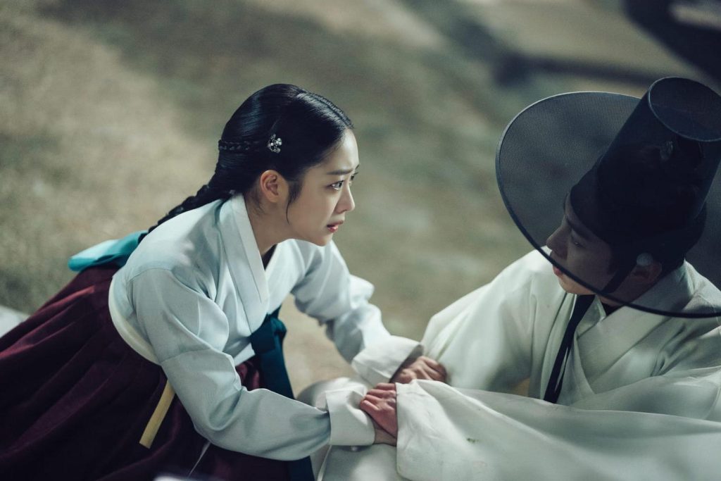 
                                                Cher Hong-rang : une romance coréenne historique pleine de mystère débarque sur Netflix                    