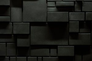 Brick : ce thriller Netflix en huis clos est déjà comparé à "La Plateforme"