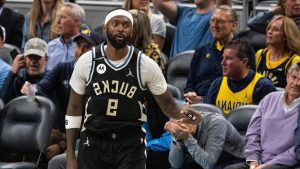 Bucks Agree to $44 Million Contract Extension With Bobby Portis