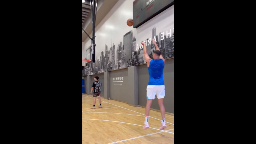 Mavs' Klay Thompson Drains an Absurd Number of Threes in Hype New Video