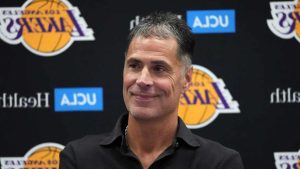 Lakers Expected to Pursue Reunion With NBA Champion Stretch Center