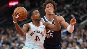Spurs Extend De'Aaron Fox After February Trade From Kings