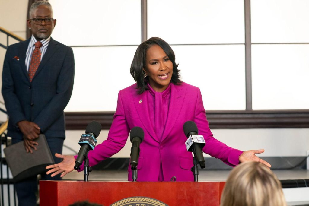 
                                                Miss Governor : la sitcom de Tyler Perry débarque sur Netflix
                    