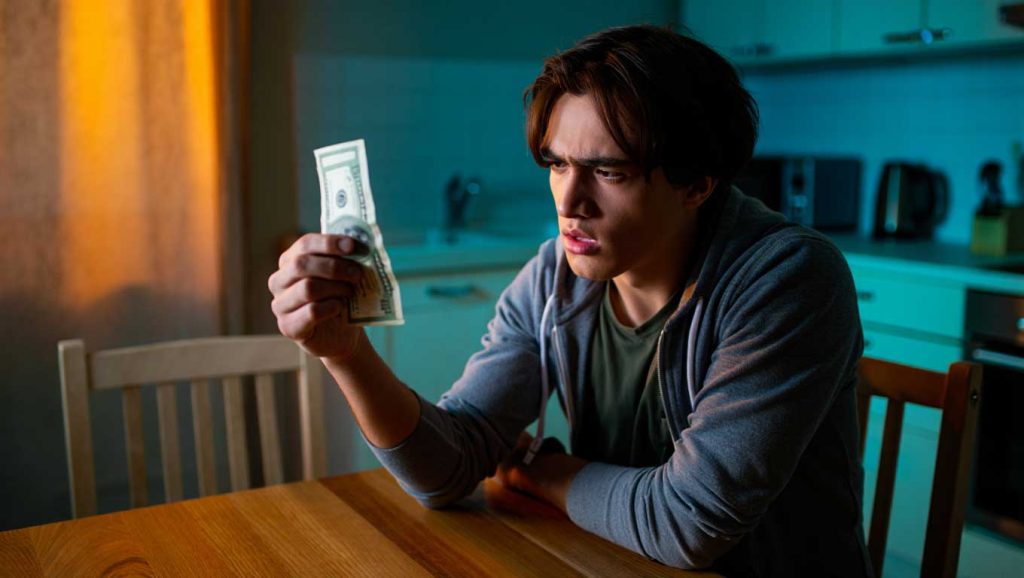 7 everyday habits are secretly costing you over $200 a month in wasted money