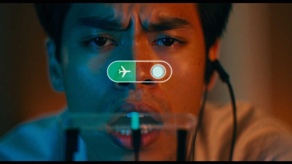 Do this one-second airplane tap before charging and your battery stops disappearing