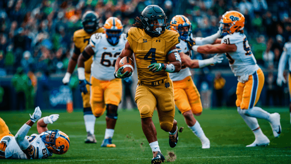 Notre Dame defeats Pitt 37-15 behind Jeremiyah Love's stellar performance, extends winning streak