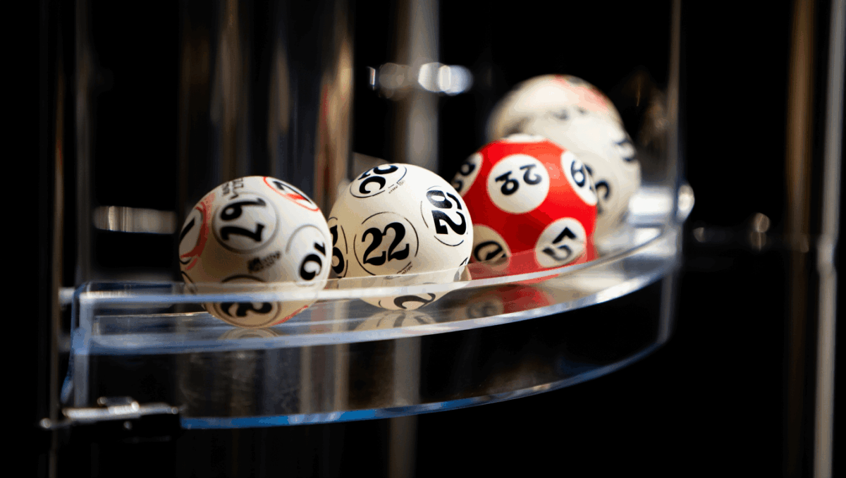 Powerball winning numbers hit last night: 19-22-30-32-59, jackpot soars to $715 million