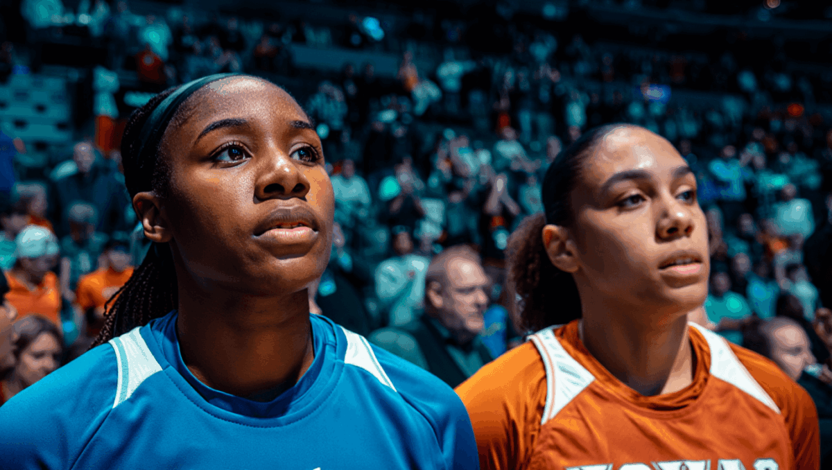 Texas vs South Carolina: Longhorns lead No. 2 Gamecocks in Players Era Championship thriller tonight