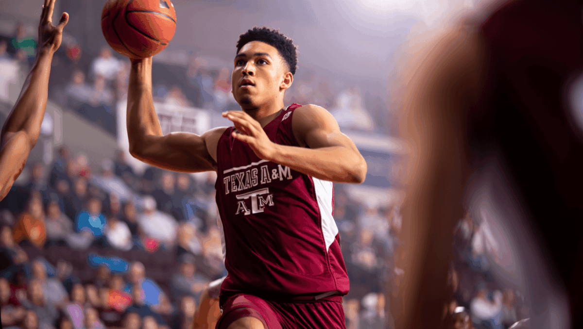 Texas A&M dominates Florida State in first half, Aggies lead 52-23 in Battle in the Bay showdown
