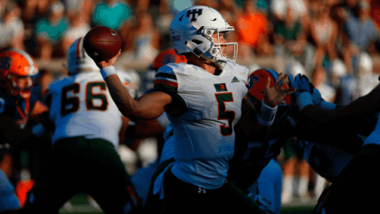 New Hampshire faces South Dakota State in FCS Championship first-round showdown, both teams seeking tournament upset