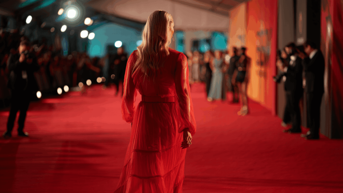 Chase Stokes and Kelsea Ballerini reunited but he skips her CMA Awards performance