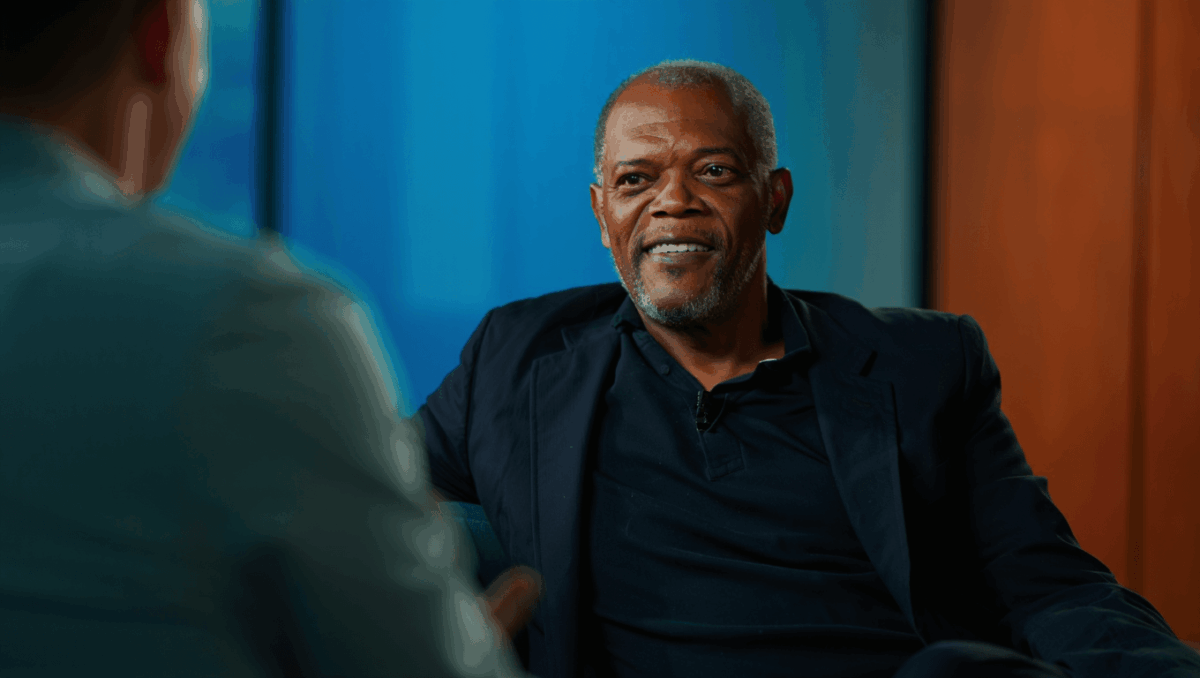 Samuel L Jackson jokes he cheers for Ravens because Lamar is his bastard son on Kimmel