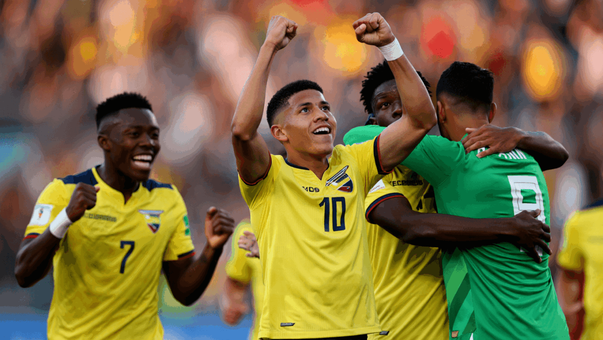 Ecuador beats New Zealand 2-0, extends unbeaten run to 15 games