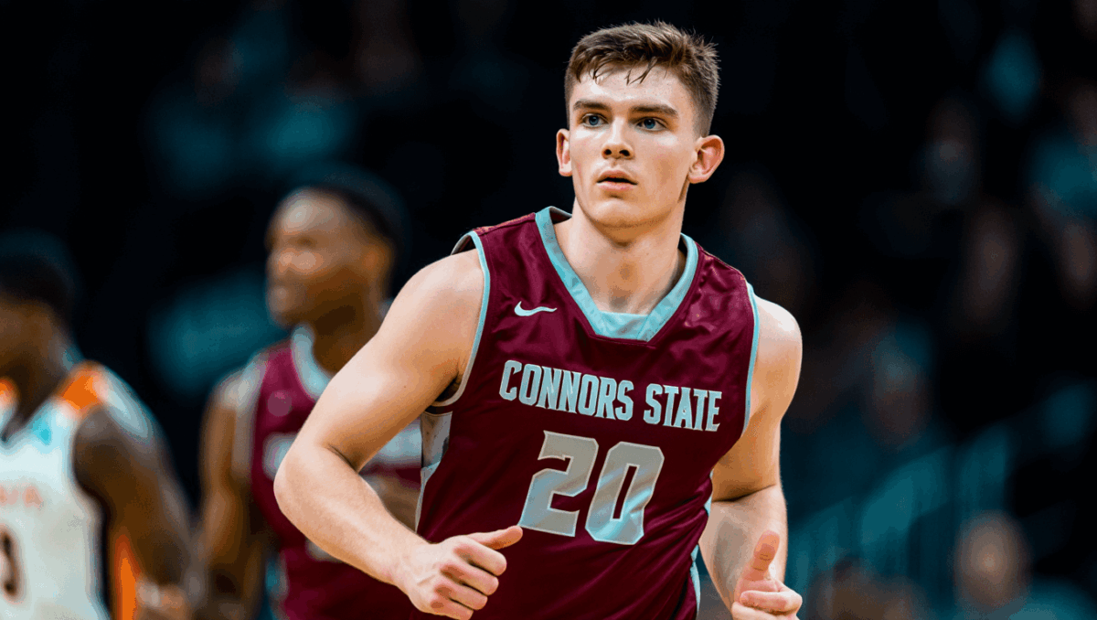Ethan Dietz dies after suffering head injury during college basketball game, was 20-year-old Connors State forward