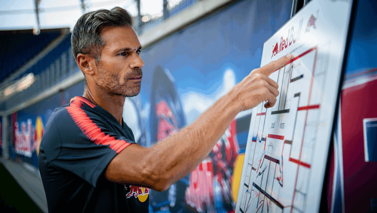 Mönchengladbach vs RB Leipzig tonight: Bundesliga clash as Leipzig seeks to extend lead