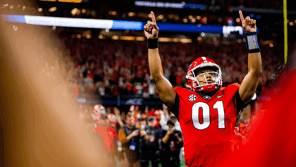 ACC championship game sees Georgia hold off Georgia Tech 16-9 last night, Bulldogs clinch SEC title spot