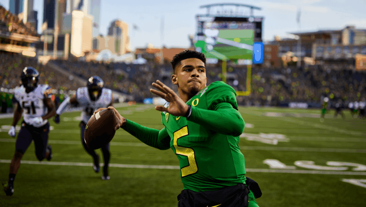 University of Washington battles No. 6 Oregon in classic rivalry matchup today, Ducks strike early 3-0