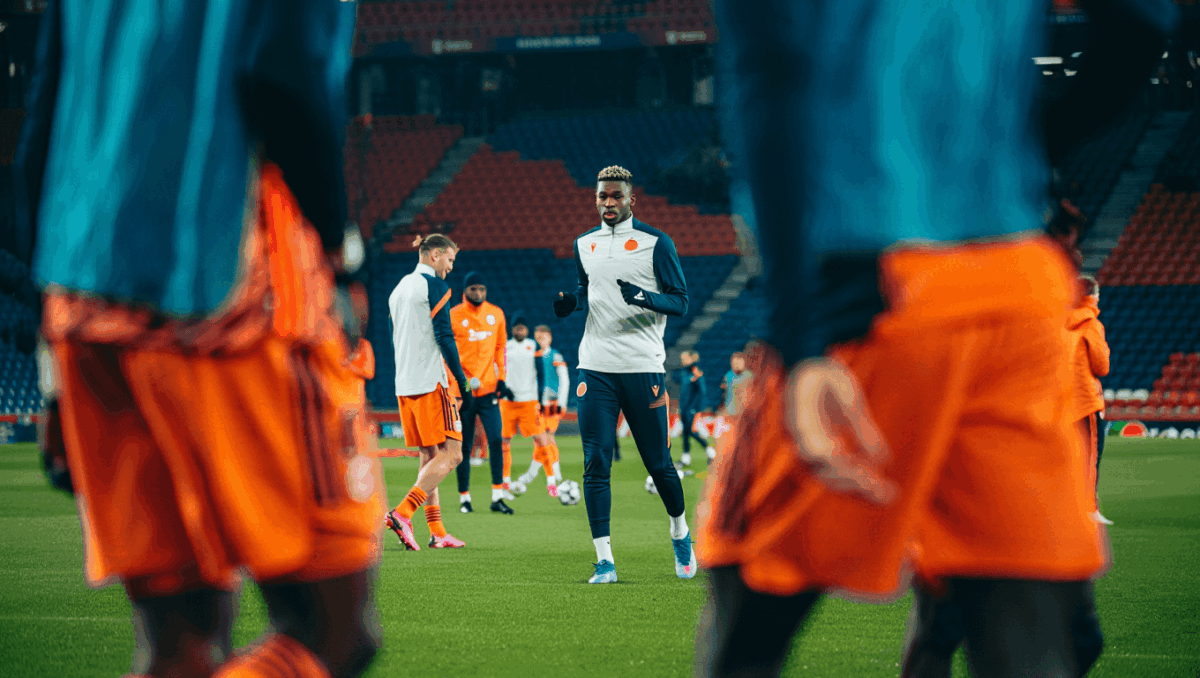 Ajax faces Benfica in Champions League must-win, both teams winless after 4 games