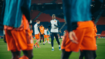 Ajax faces Benfica in Champions League must-win, both teams winless after 4 games