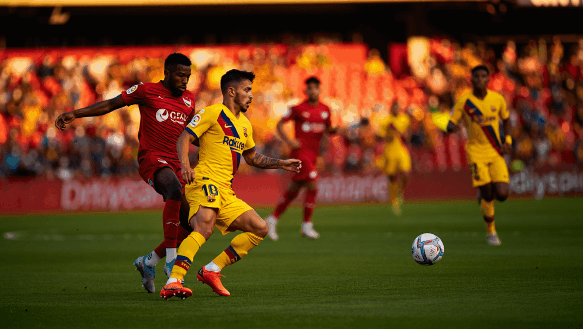 Barcelona SC faces equal points with LDU Quito today, LDU leads all-time head-to-head with 32 wins