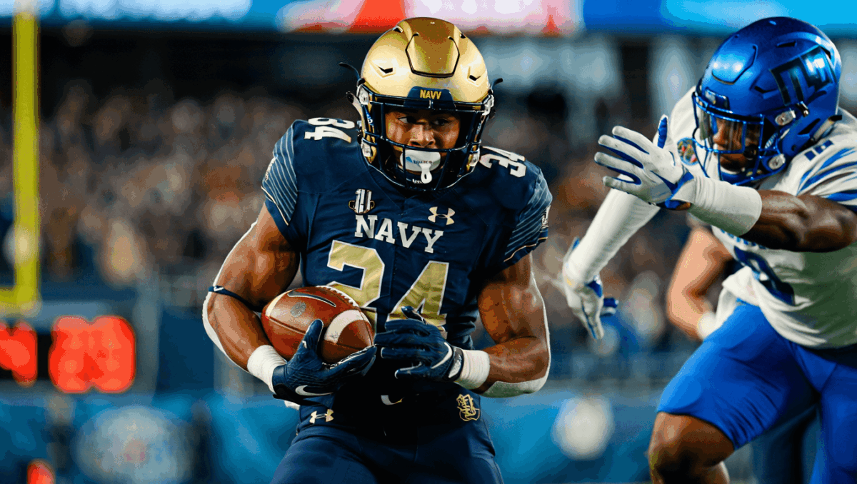College football scores: Navy stuns Memphis 28-17, clinches share of AAC title in Thanksgiving thriller