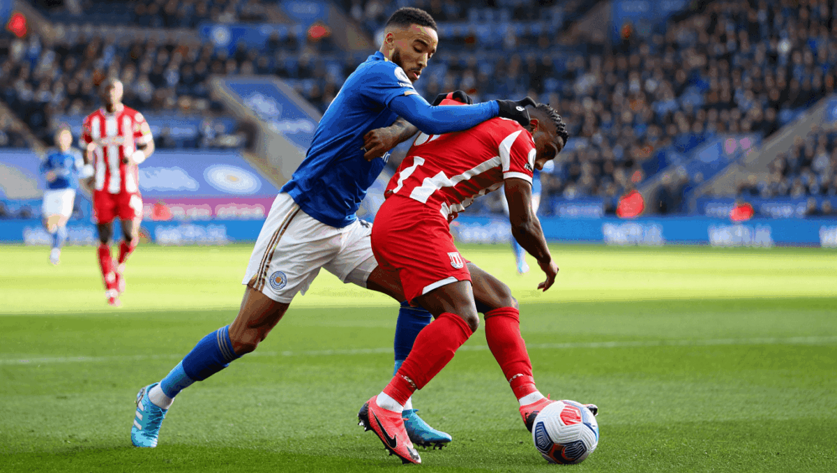 Leicester City looks to extend winning streak vs in-form Stoke City, seeking 3rd straight victory for first time since 1977