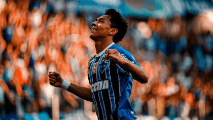Cruzeiro favored over Corinthians with unbeaten streak of 9, hosts third-place clash Sunday