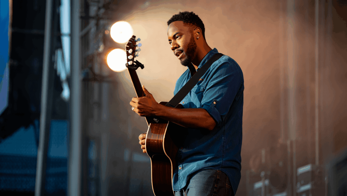 Stephen Wilson Jr. debuts new song 'Gary' on Jimmy Kimmel, salutes working class