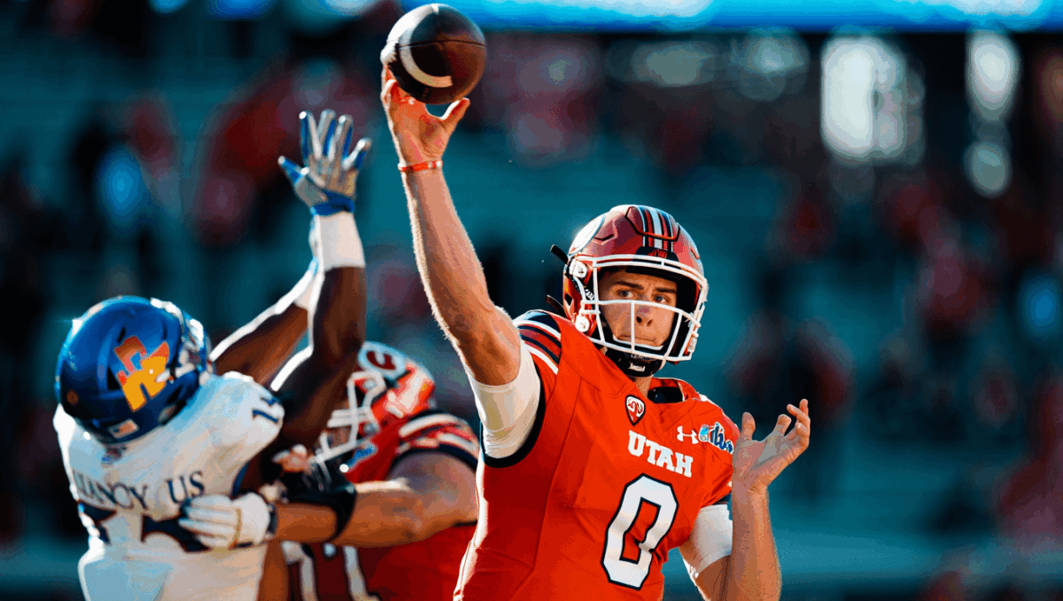 UT beats Kansas 31-21 in comeback win, keeps Big 12 championship hopes alive