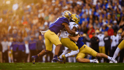 Washington favored by 11 over struggling UCLA, Huskies' dominant form continues