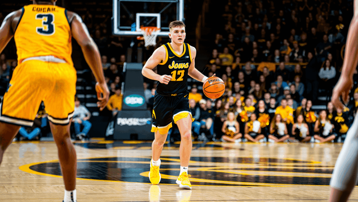Iowa men's basketball faces Chicago State for 5th straight win in Dance Marathon Night game