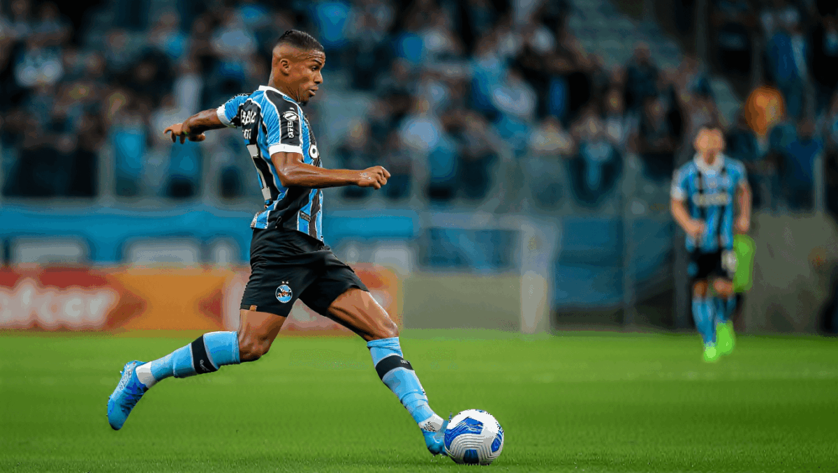 Grêmio faces Palmeiras in crucial Serie A battle, seeking to avoid season series sweep