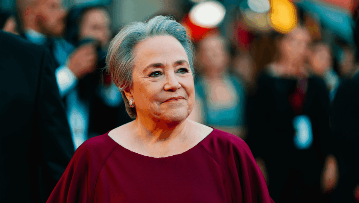 Kathy Bates Dropped Over 100 Pounds and Her Weight Loss Method Is Refreshing