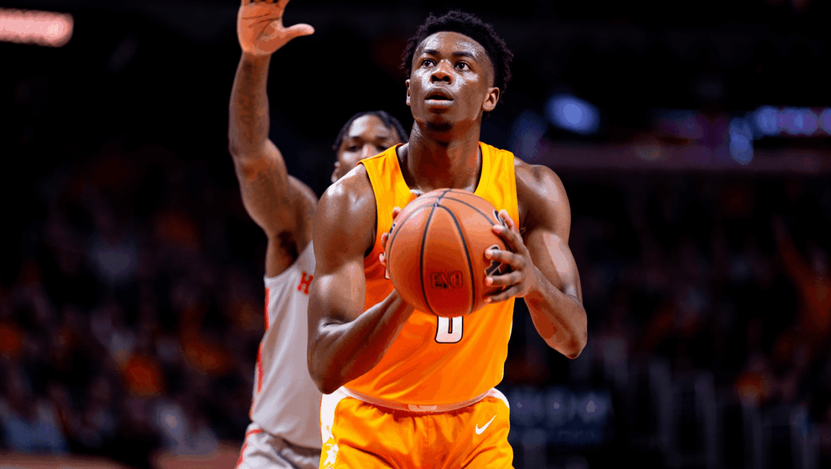 Kansas stares down undefeated Tennessee tonight in Players Era third-place showdown, Ja'Kobi Gillespie leads Vols' 25-23