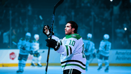 Stars favored to extend winning streak against struggling Flames with 65% head-to-head advantage in recent meetings