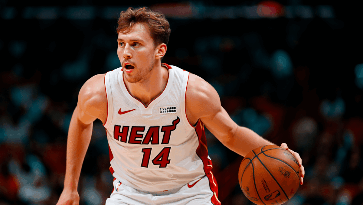 Mavericks face uphill battle against ball-control Heat on 4-win streak