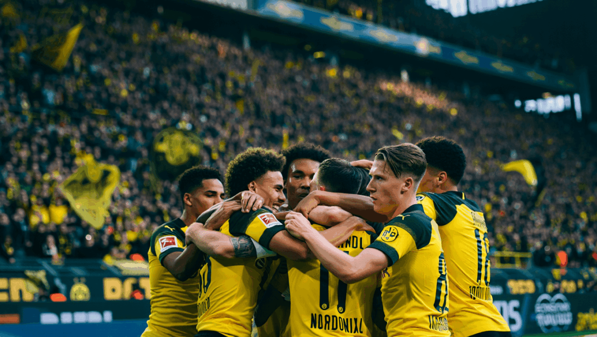Dortmund takes on Villarreal in Champions League clash, aims for top-eight finish
