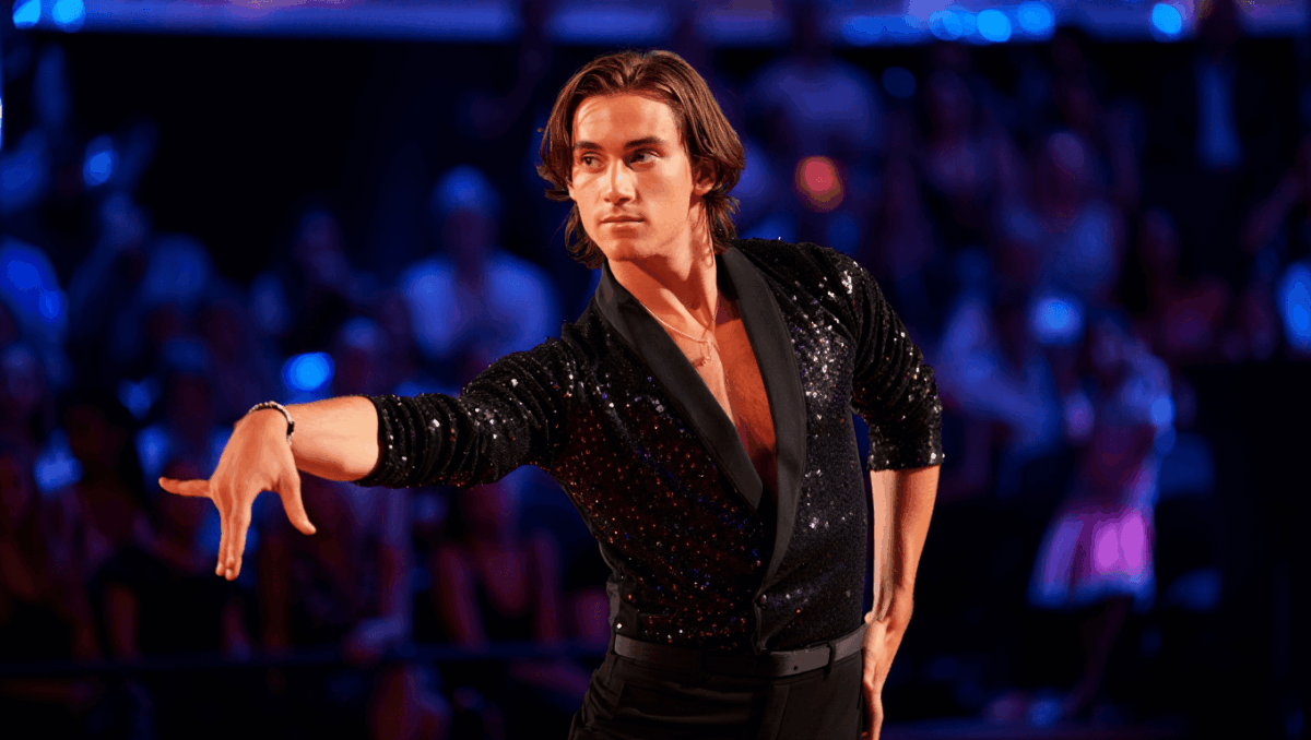 Dancing with the Stars crowns season 34 winner tonight, Robert Irwin favored with 91% odds