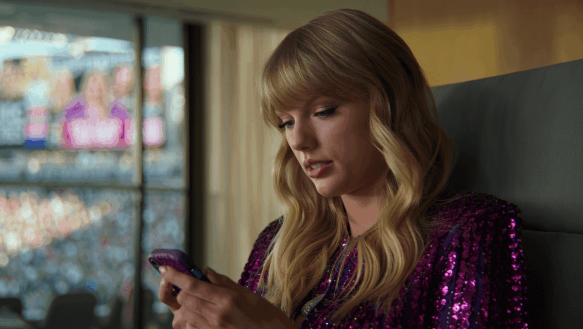 Taylor Swift isn't at Chiefs Thanksgiving game, won't travel to Dallas for away game