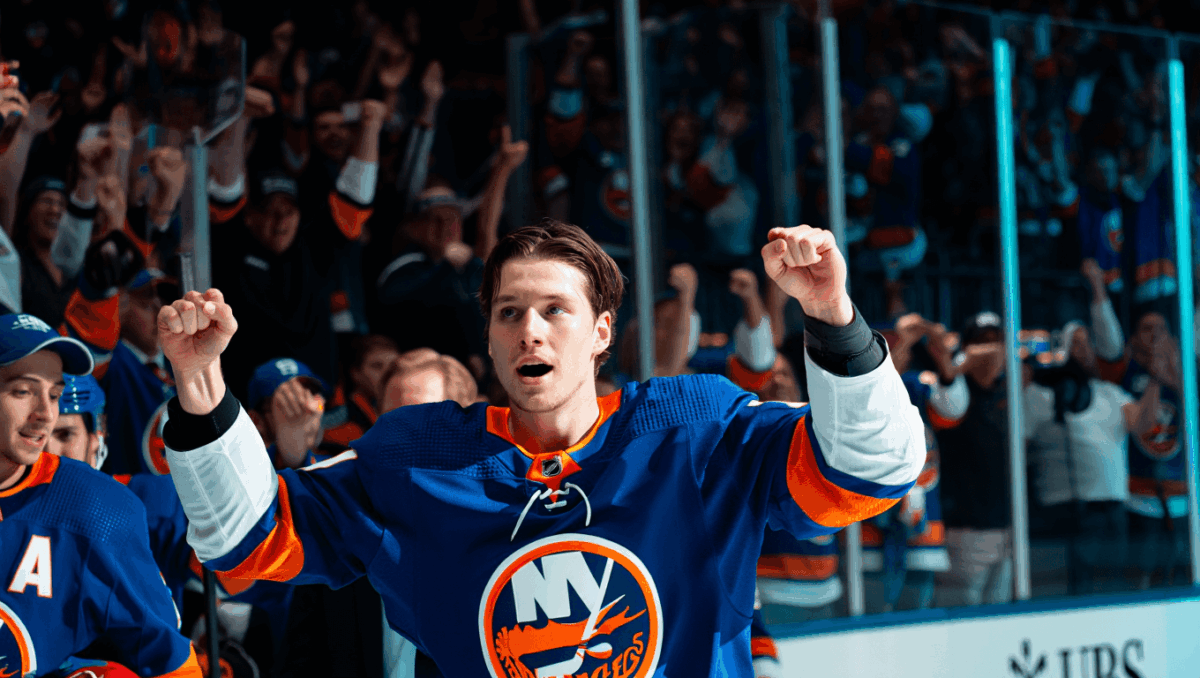 Golden Knights fall to Islanders 4-3 in tight matchup on road, Pageau nets key goal