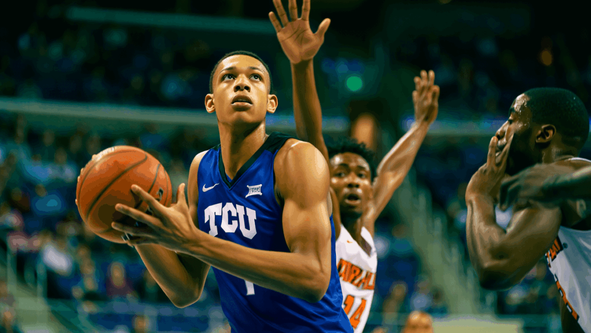 Notre Dame vs TCU goes into the locker room with Horned Frogs up 45-36 after explosive first half showing