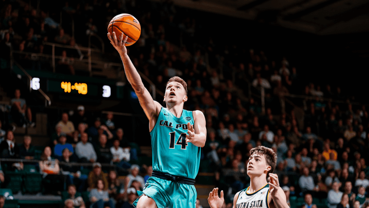 Cal Poly trades buckets with Montana State in tight first half, 41-40 lead at break
