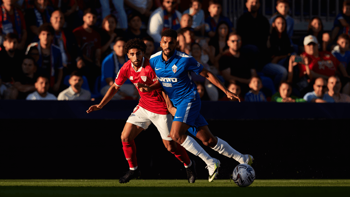 Valencia C.F. faces Sevilla in crucial La Liga clash at Mestalla, both teams fighting for redemption