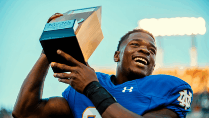 Jeremiyah Love wins 2025 Doak Walker Award with 1,372 yards and 18 touchdowns, first Notre Dame RB honored
