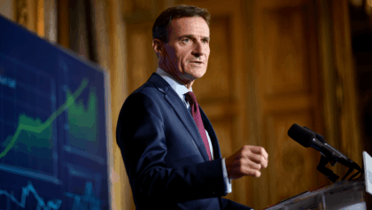 French economy set to exceed government forecast with 0.8% growth, strongest year-end surge