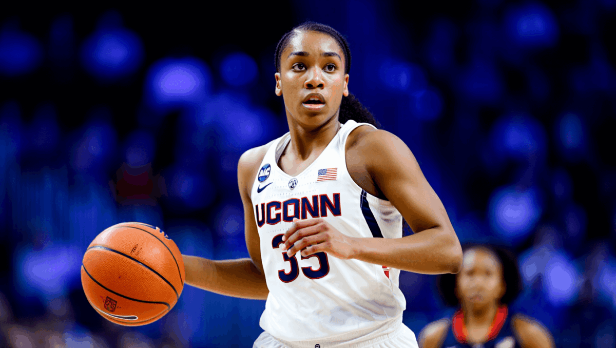 UConn dominates South Florida early, undefeated Huskies aim to extend winning streak tonight on ESPN2
