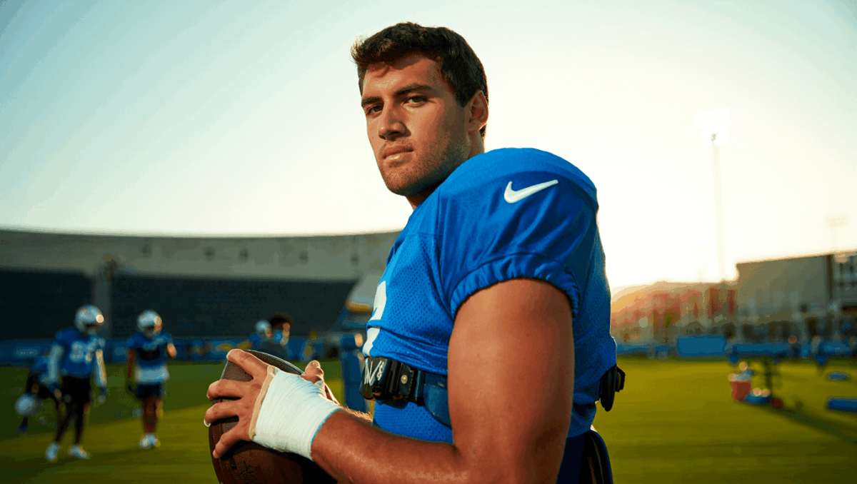 Justin Herbert expected to play Monday vs Eagles despite hand surgery, Harbaugh optimistic