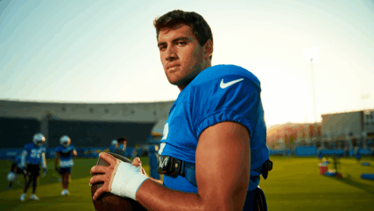 Justin Herbert expected to play Monday vs Eagles despite hand surgery, Harbaugh optimistic